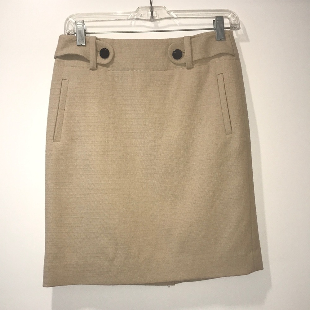 Cream knee length pencil skirt -Banana Republic 0